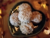 blond-macaroons-close-up